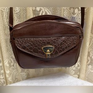 MAGGIE LAWRENCE COLLECTION SMALL BROWN CROSSBODY PURSE